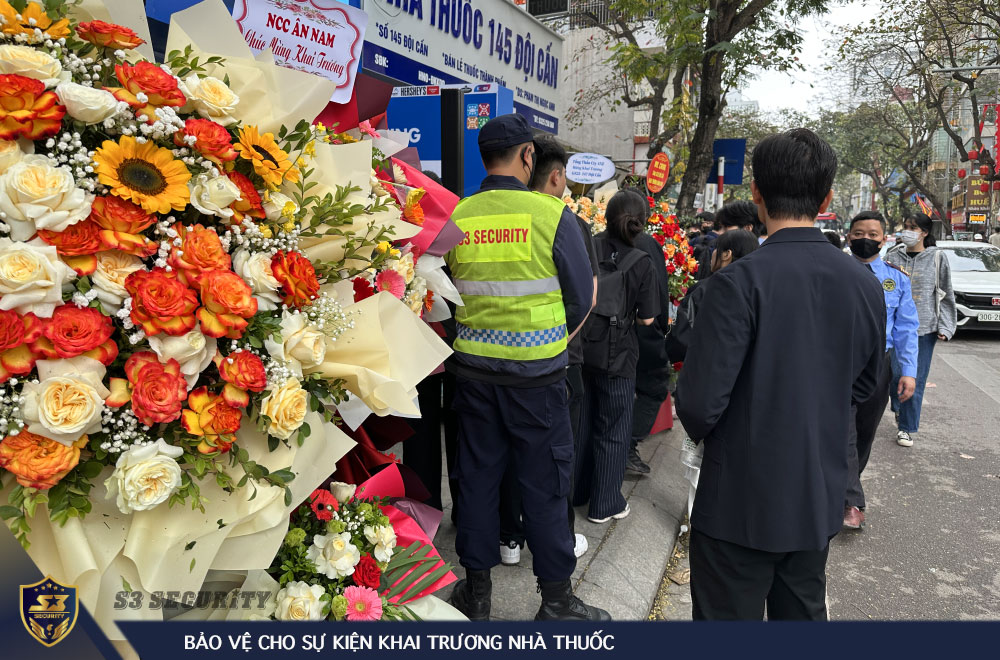 bao-ve-su-kien-khai-truong-nha-thuoc